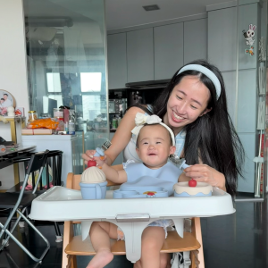 Berry Chérie mealtime